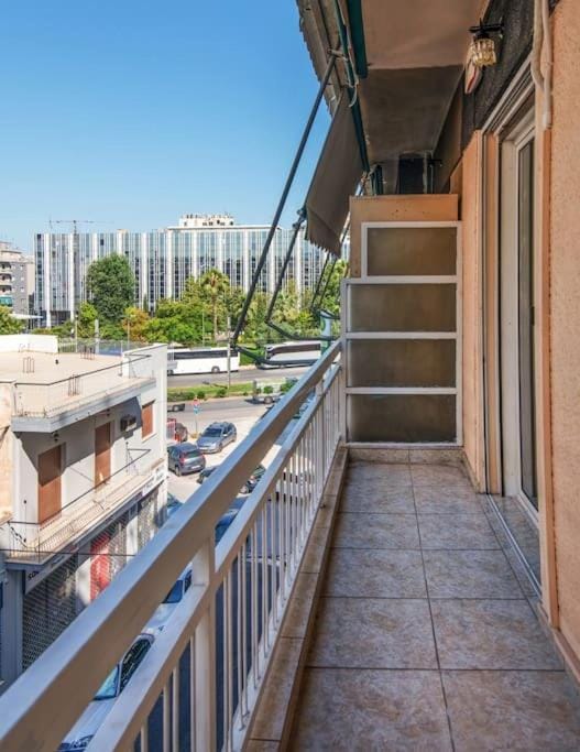 Executive Vibes - near Acropolis Apartment in Athens