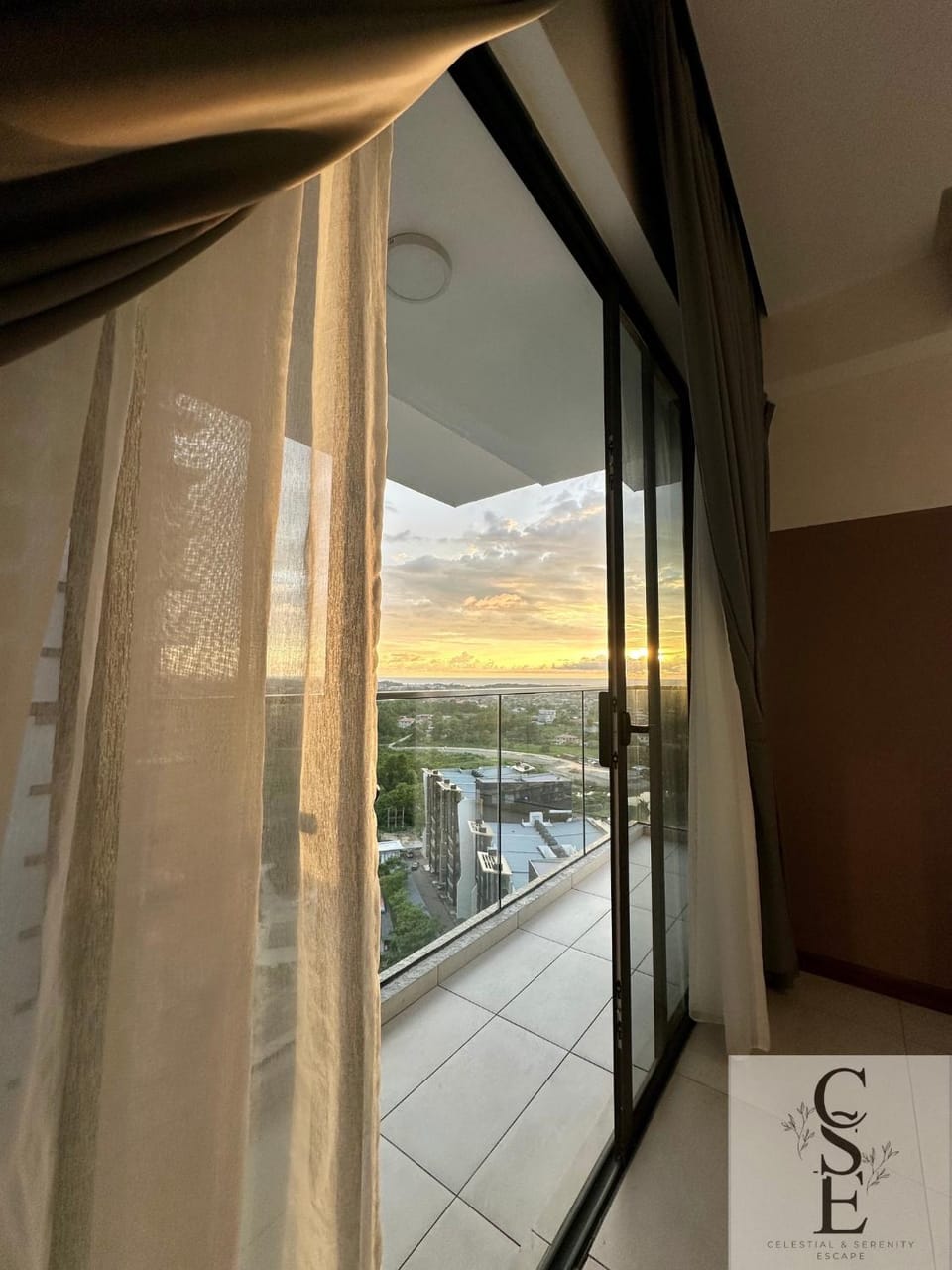 View (from property/room), Balcony/Terrace, Bedroom