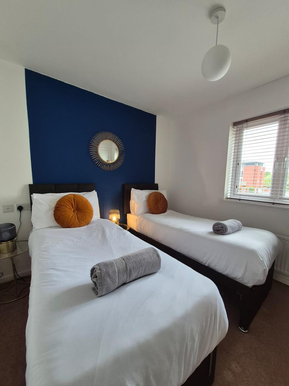 Modern 2-Bed Waterside House, Peaceful & Central Apartment in Leicester