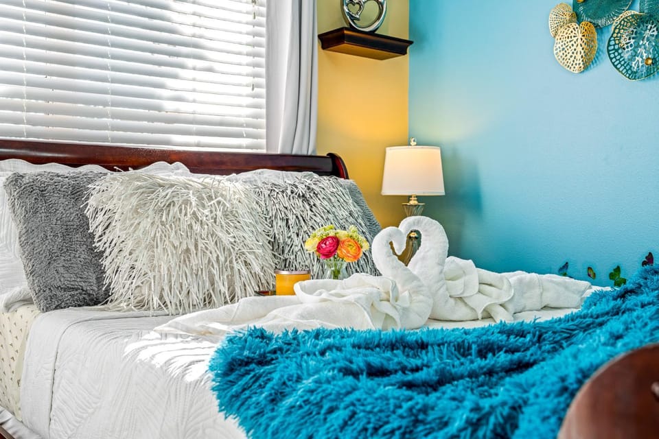 Bed, Bedroom
