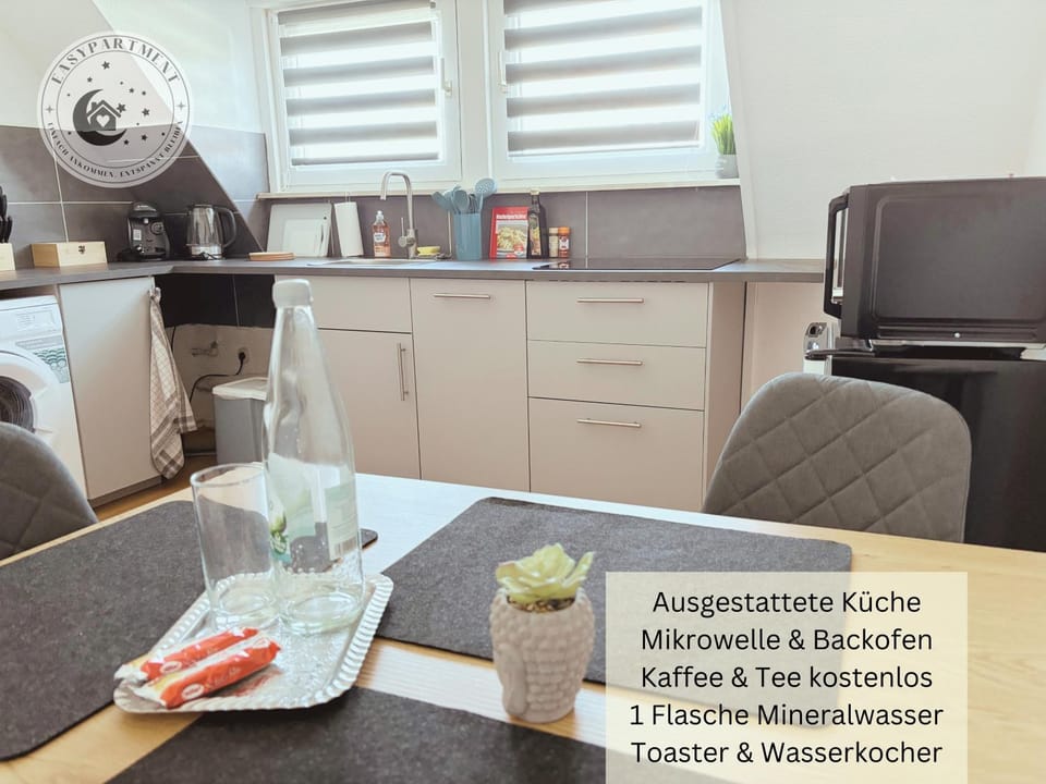 Kitchen or kitchenette, Text overlay