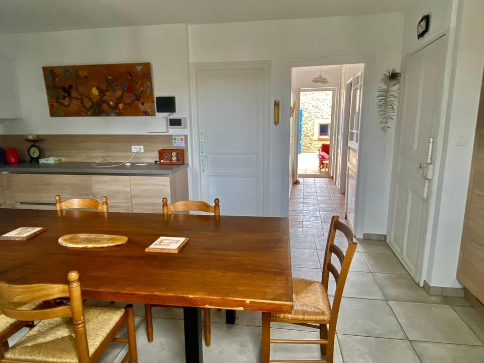 Lunch, kitchen