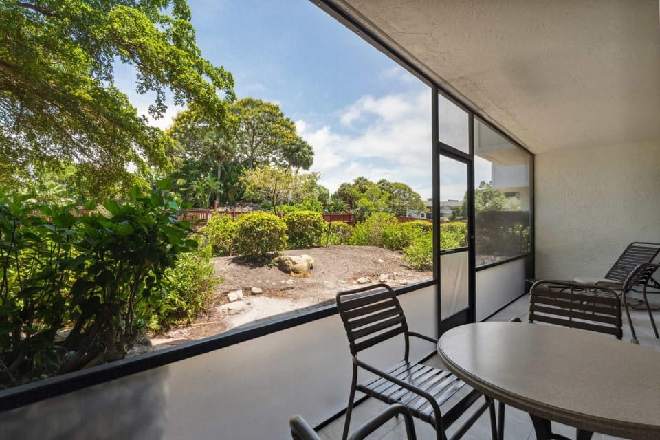 Resort View and Corner Unit House in Naples
