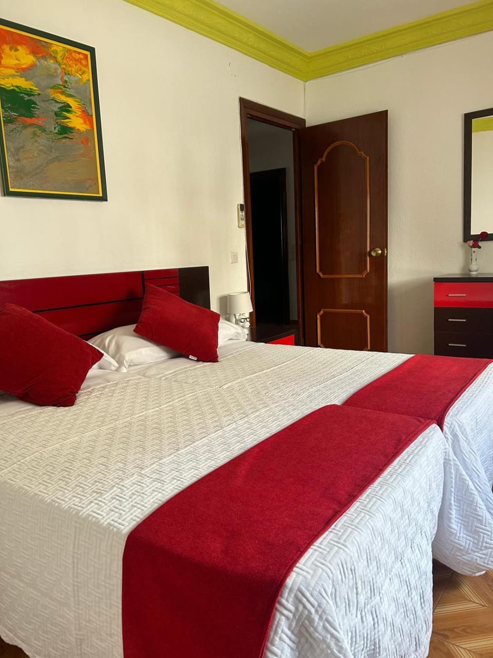 Bed, Photo of the whole room, Bedroom, wardrobe