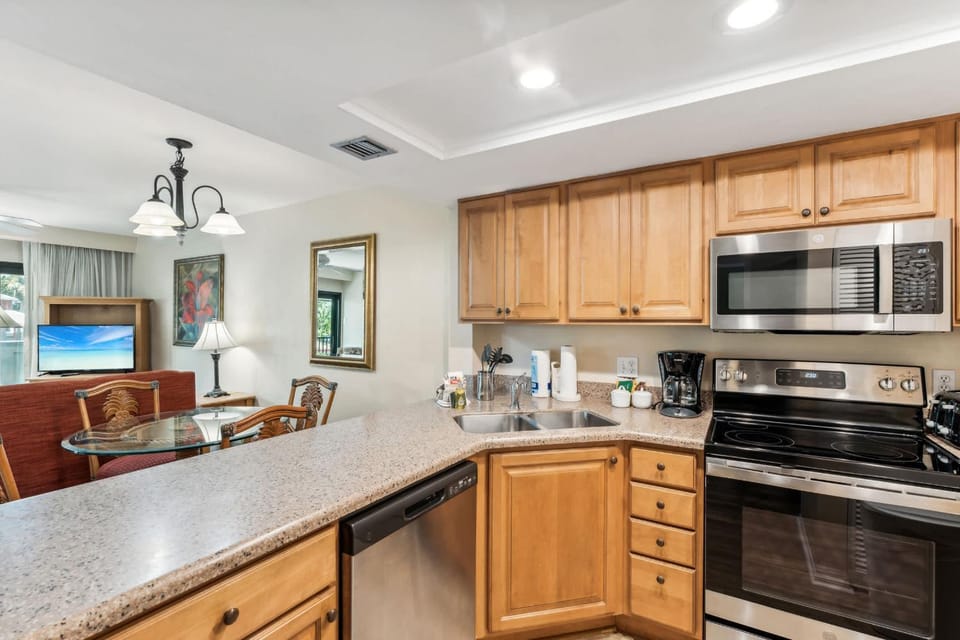 Second Floor Lake View House in Naples