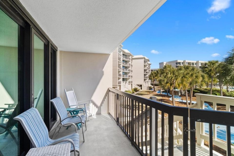 Beach and Golf Oceanfront 3 Bdrm Newly Renovated House in South Carolina