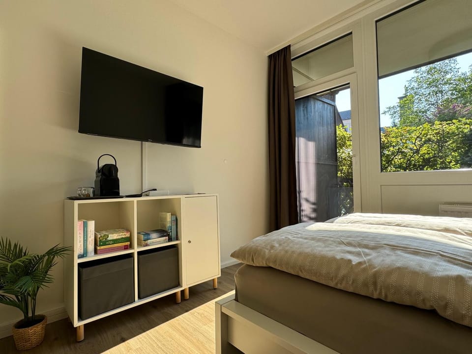 TV and multimedia, View (from property/room), Photo of the whole room