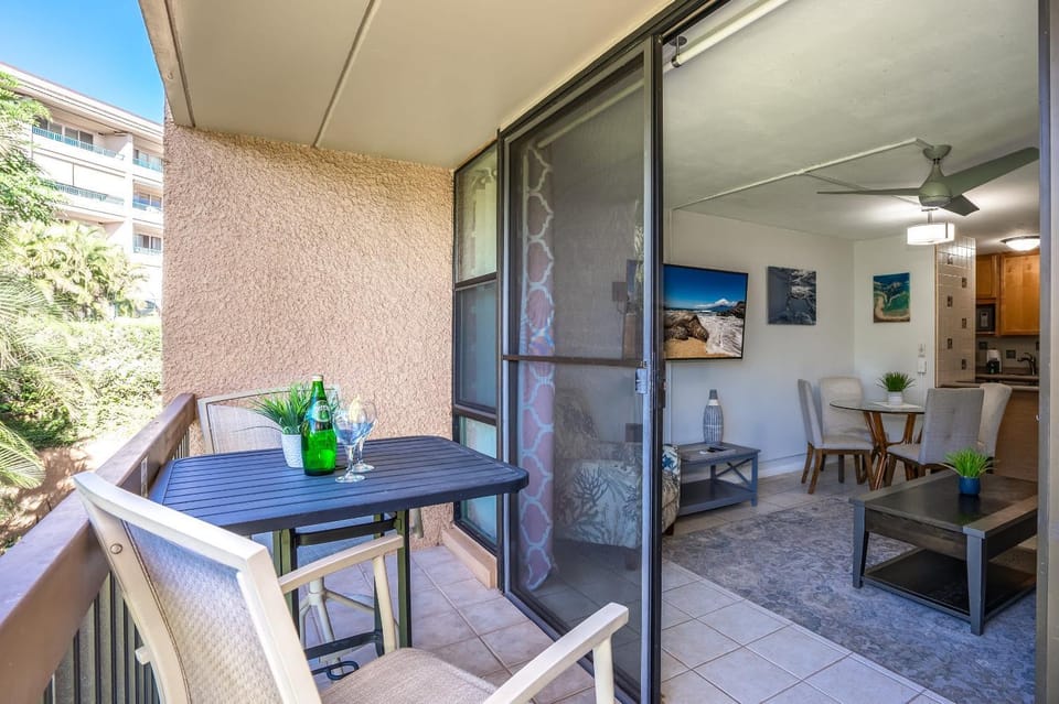 TV and multimedia, Balcony/Terrace, Living room, Dining area