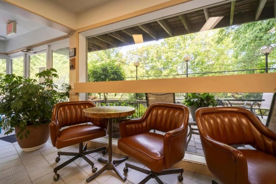 Golden Oak Lodge by Stony Brook Cabins Cabin in Gatlinburg