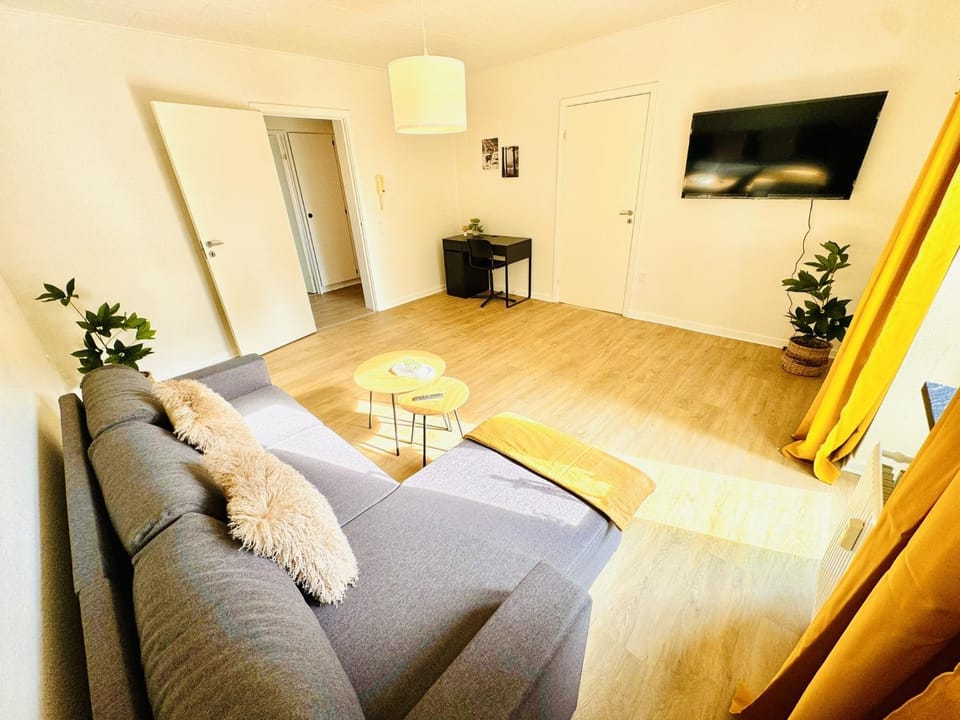 Communal lounge/ TV room, Living room