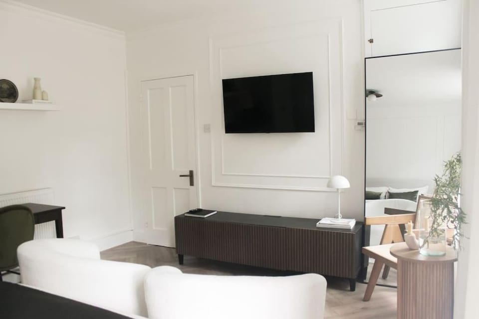 Communal lounge/ TV room, Seating area