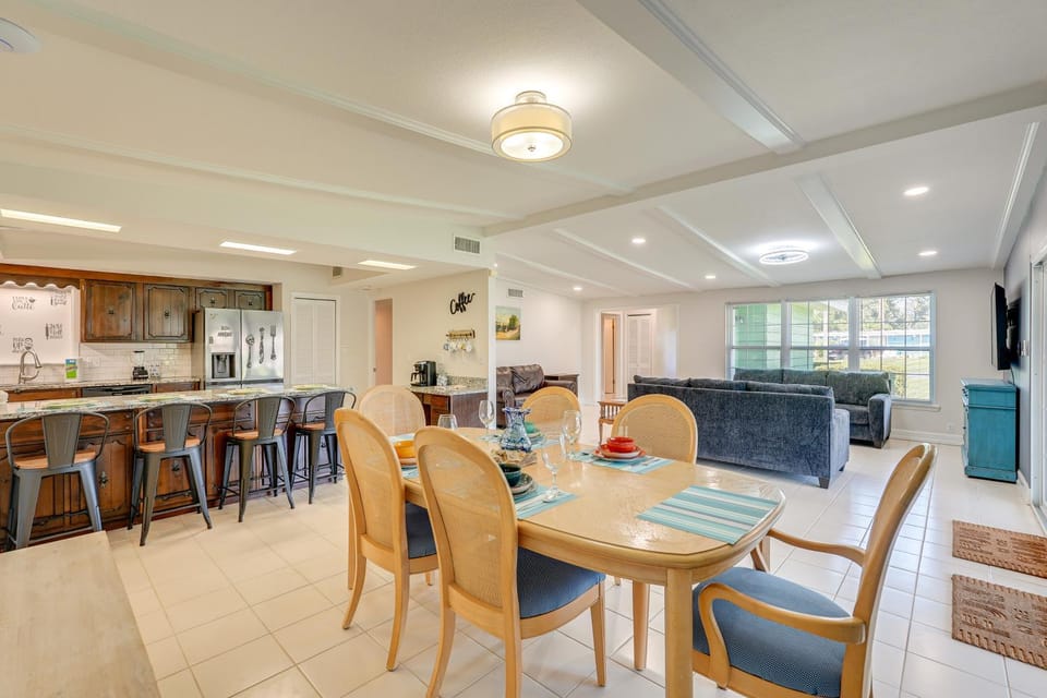 Walk to Ocean: Home in Panama City Beach! House in Upper Grand Lagoon