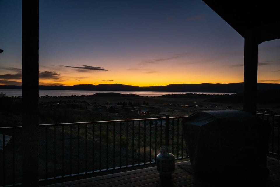 Blackbeary Cabin Bear Lake Views Hot Tub Occ 21 Cabin in Bear Lake