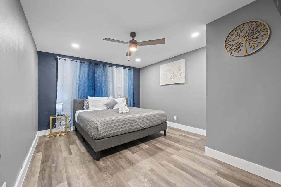 Classy and Chic 2BR Home near Galleria Apartment in Harris County