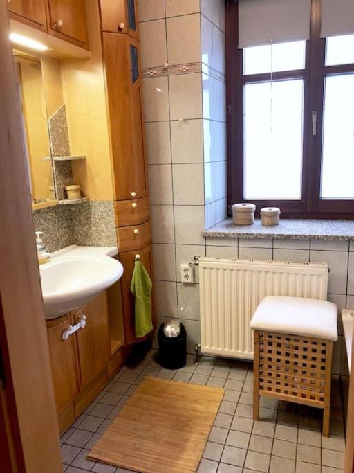 Bathroom, towels