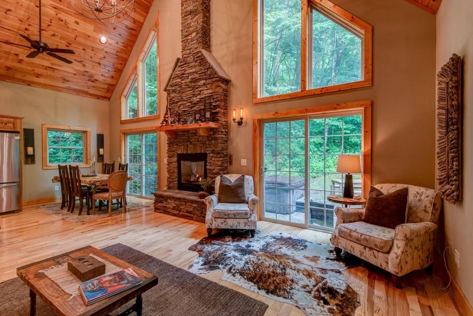 Beech Creek Cabin Cabin in Beech Mountain