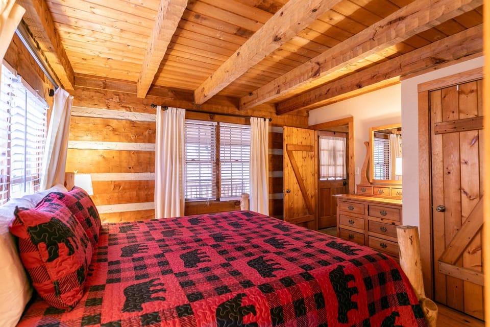 5 Bears Cabin Cabin in Brushy Fork