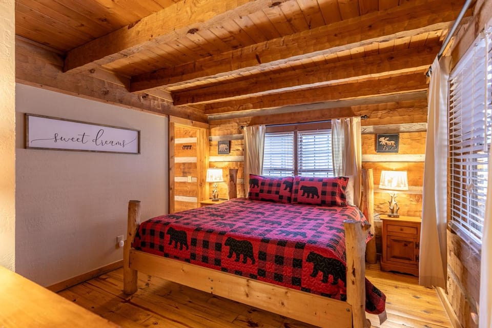 5 Bears Cabin Cabin in Brushy Fork