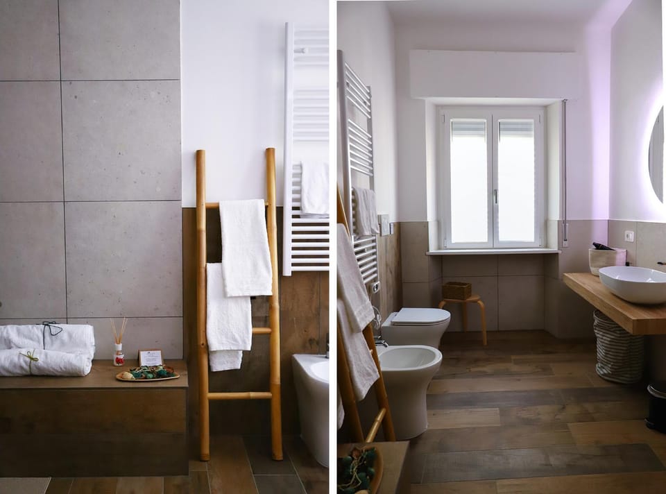 Toilet, Bathroom, bidet, towels