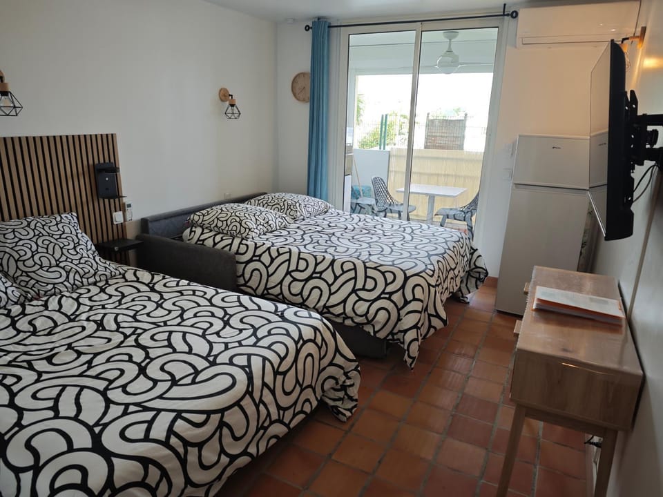 Studio California à Tartane WIFI STARLINK Apartment in La Trinité