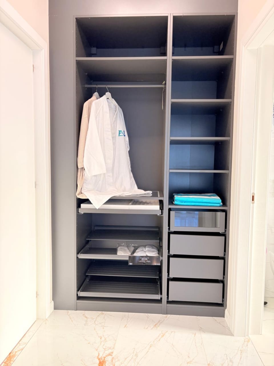 towels, wardrobe