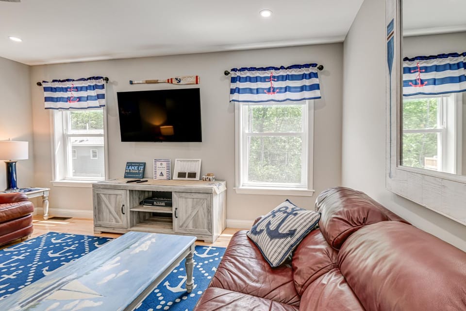Square Pond Vacation Rental w/ Boat Dock & View! House in Acton