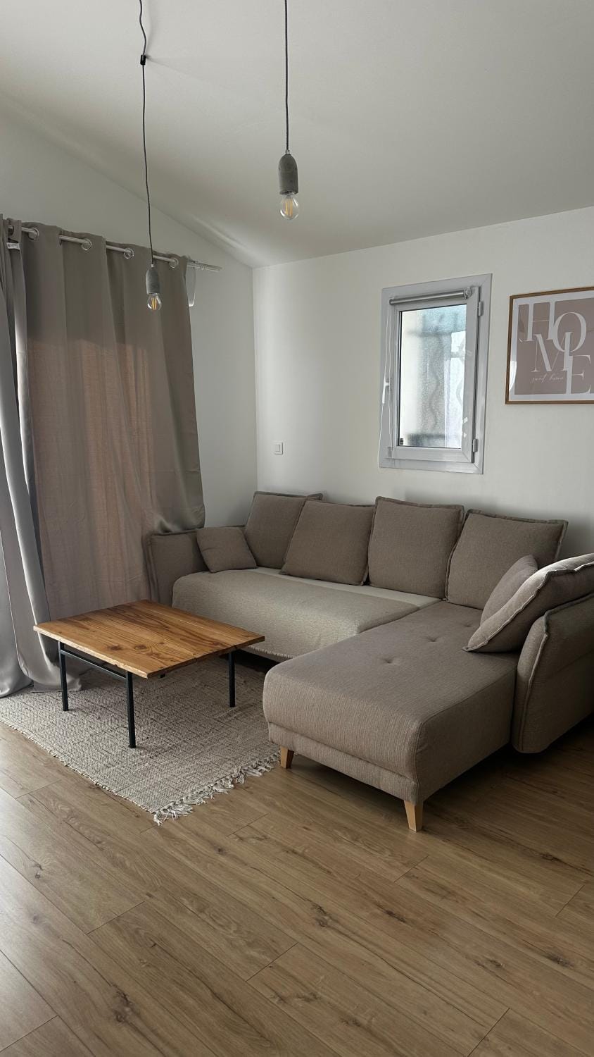 Jolie suite baignée de lumière Apartment in Provence-Alpes-Côte d'Azur