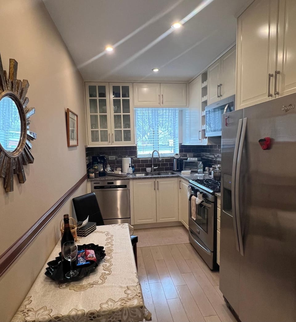 Kitchen or kitchenette, kitchen