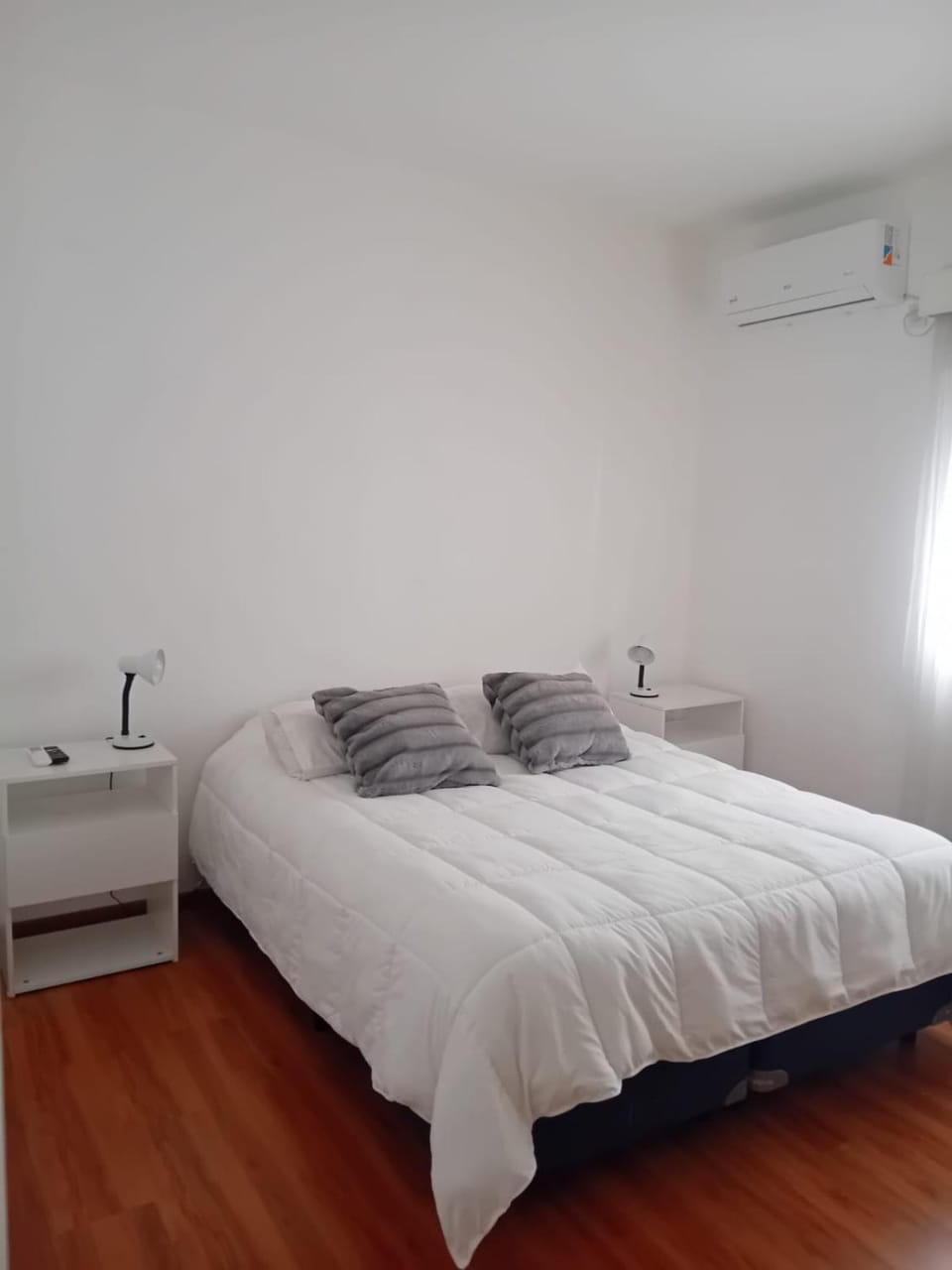 Bed, Bedroom, air conditioner