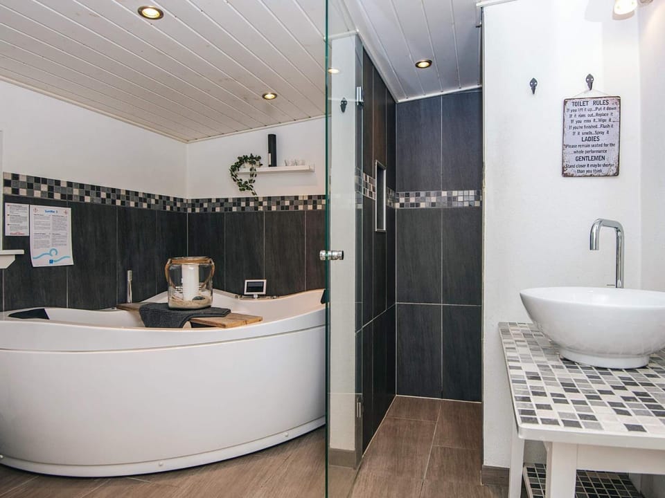 Spa and wellness centre/facilities