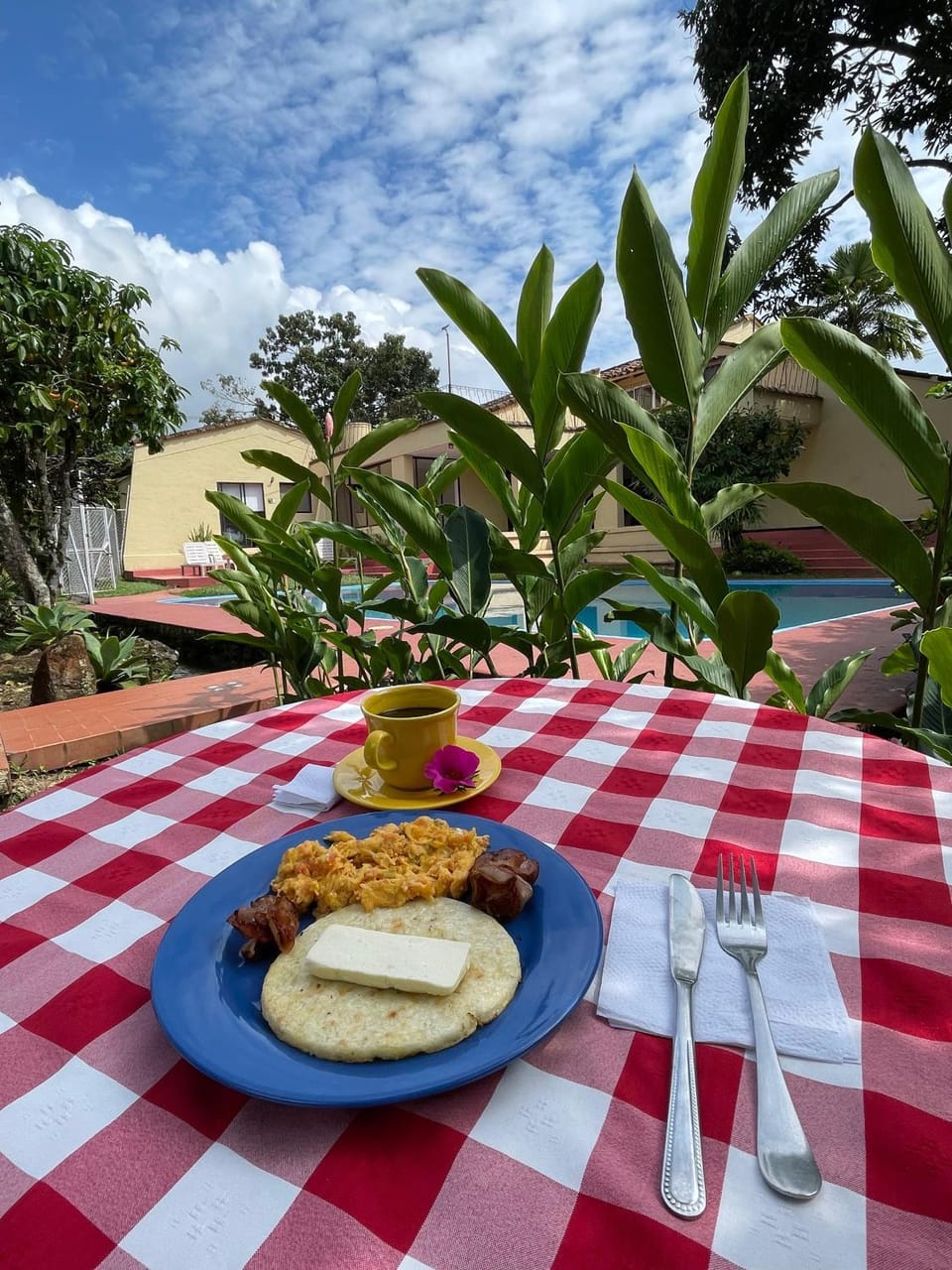 Property building, Swimming pool, Breakfast