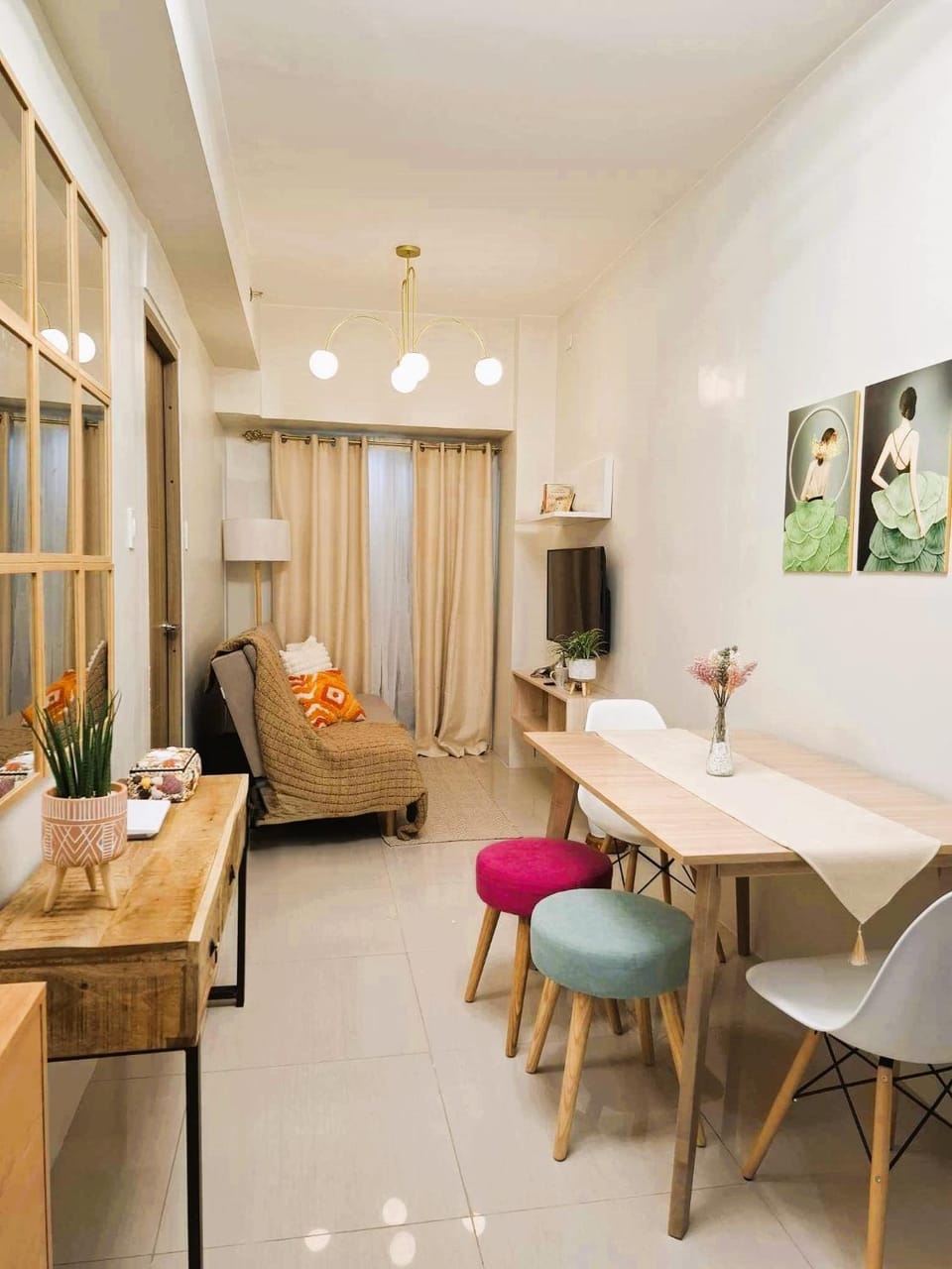 Comfy Condo Near NAIA Airport Apartment in Las Pinas
