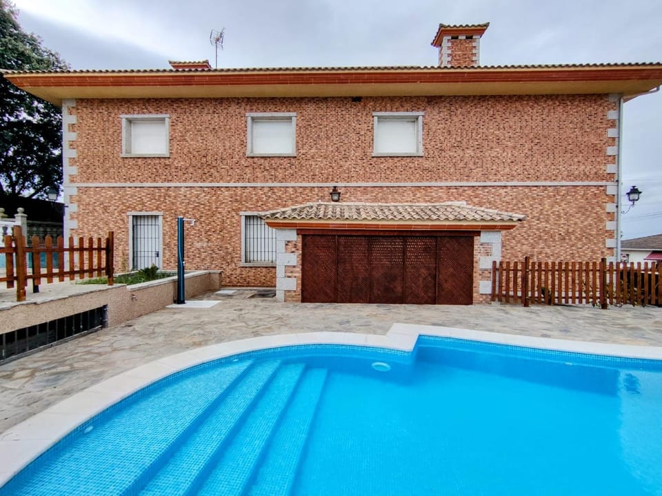 Property building, Pool view, Swimming pool, Swimming pool
