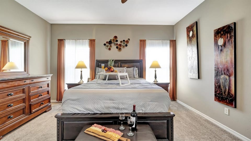Valrico's Hidden Gem A Stunning 3-Bedroom Oasis Awaits! House in Valrico