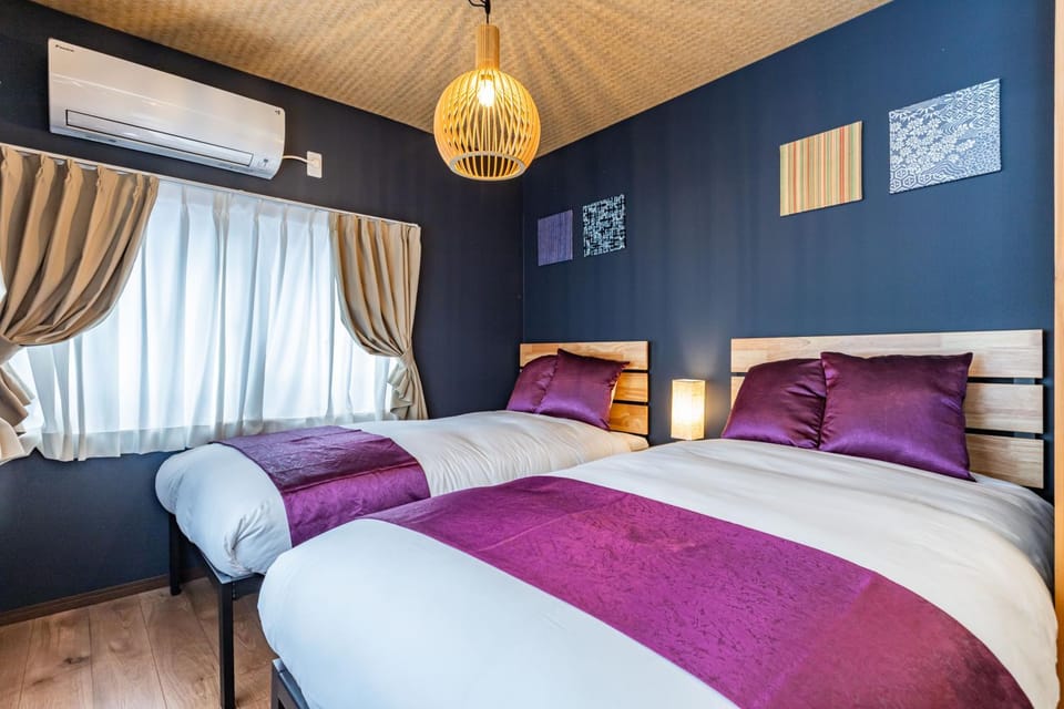 Bed, Bedroom, air conditioner