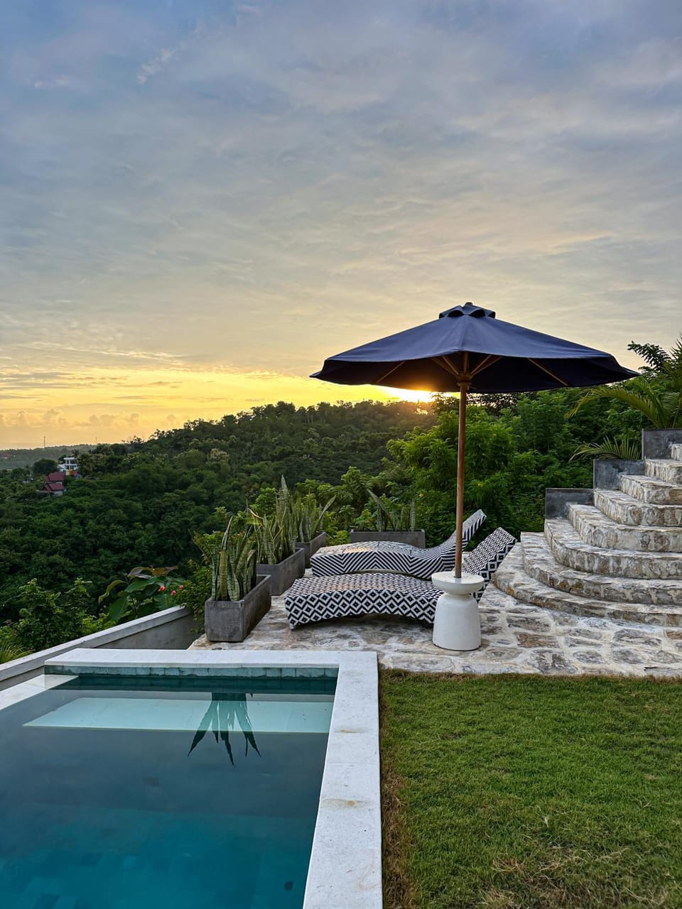 Garden, Garden, Pool view, Pool view, Sunset, sunbed