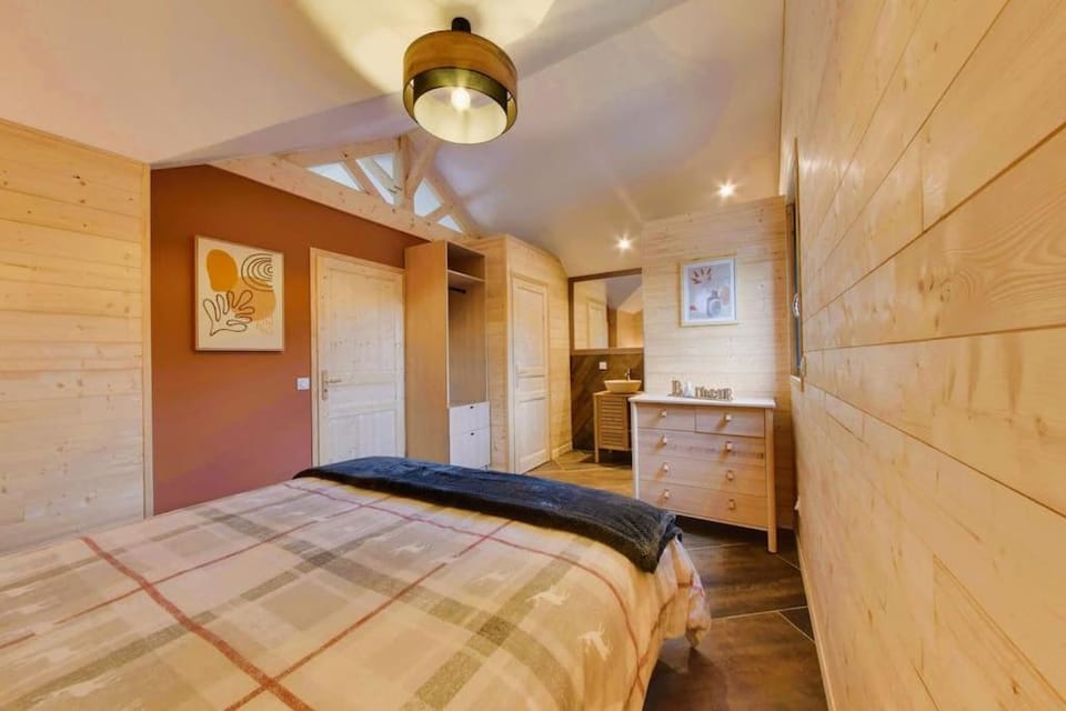 Le chalet aux portes du pays d Auge Chalet in Normandy