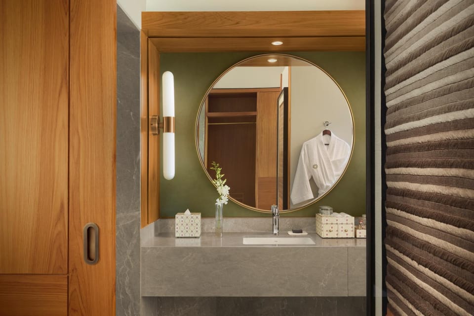 Bathroom, towels