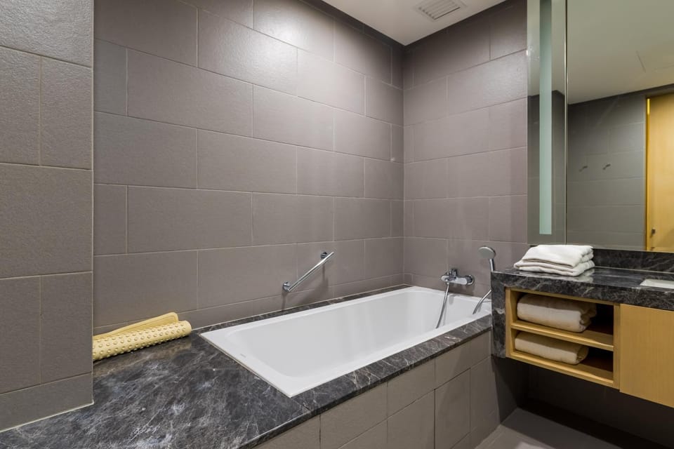 Bathroom, Bath