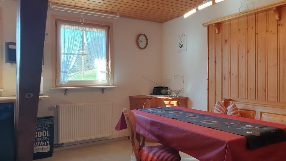Fewo im DG mit 2 DZ 2 DUWC, 4 Pers Apartment in Baden-Württemberg