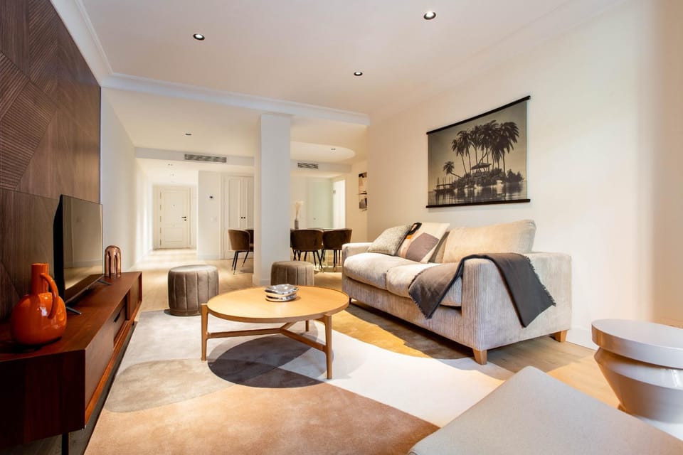 Communal lounge/ TV room, Living room