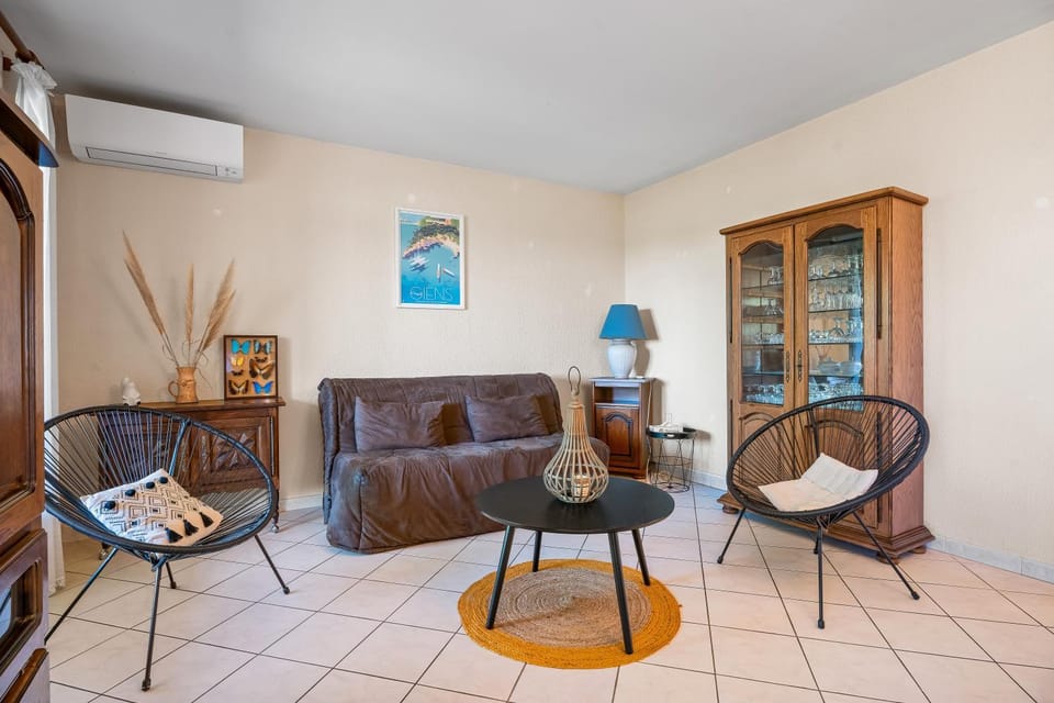 Jolie Maison Proche De La Plage House in La Londe-les-Maures