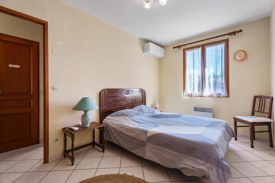 Living room, Bedroom