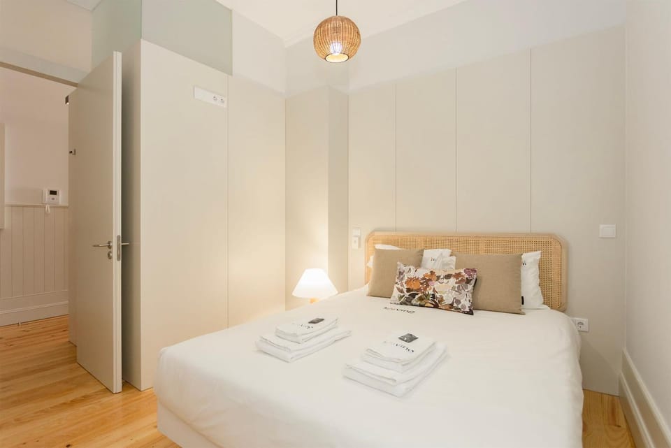 Bed, Photo of the whole room, Bedroom, towels, wardrobe