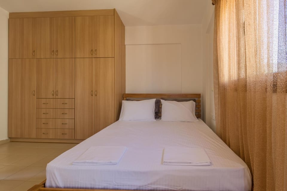 Bed, Photo of the whole room, Bedroom, wardrobe