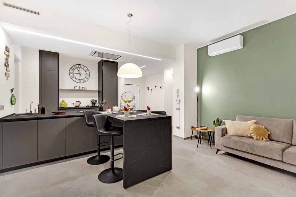 Living room, Dining area