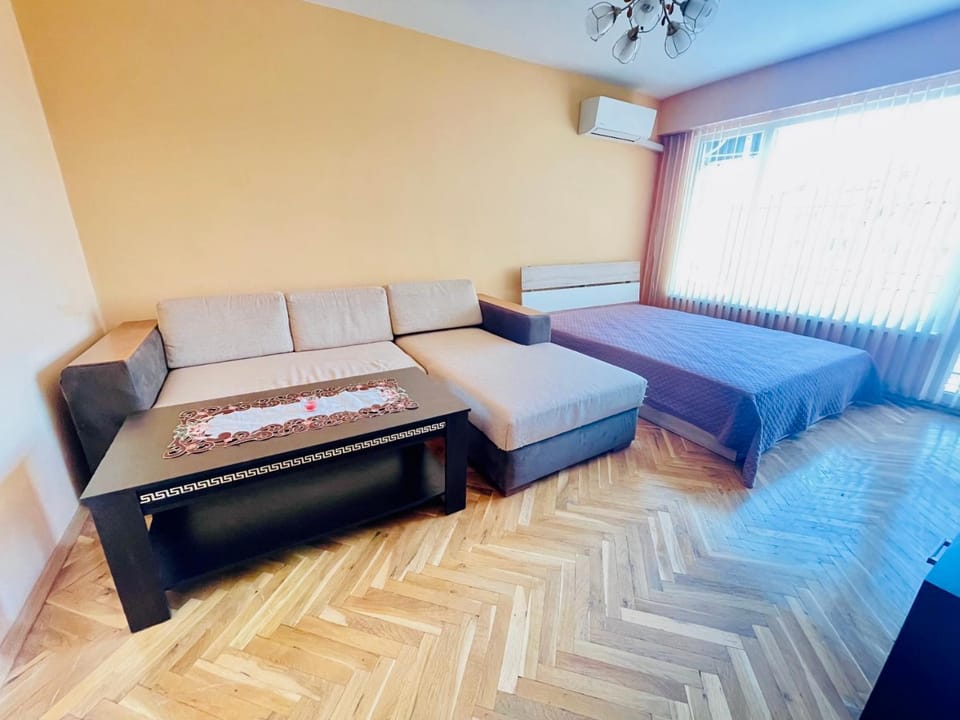 The flower Apartment in Varna