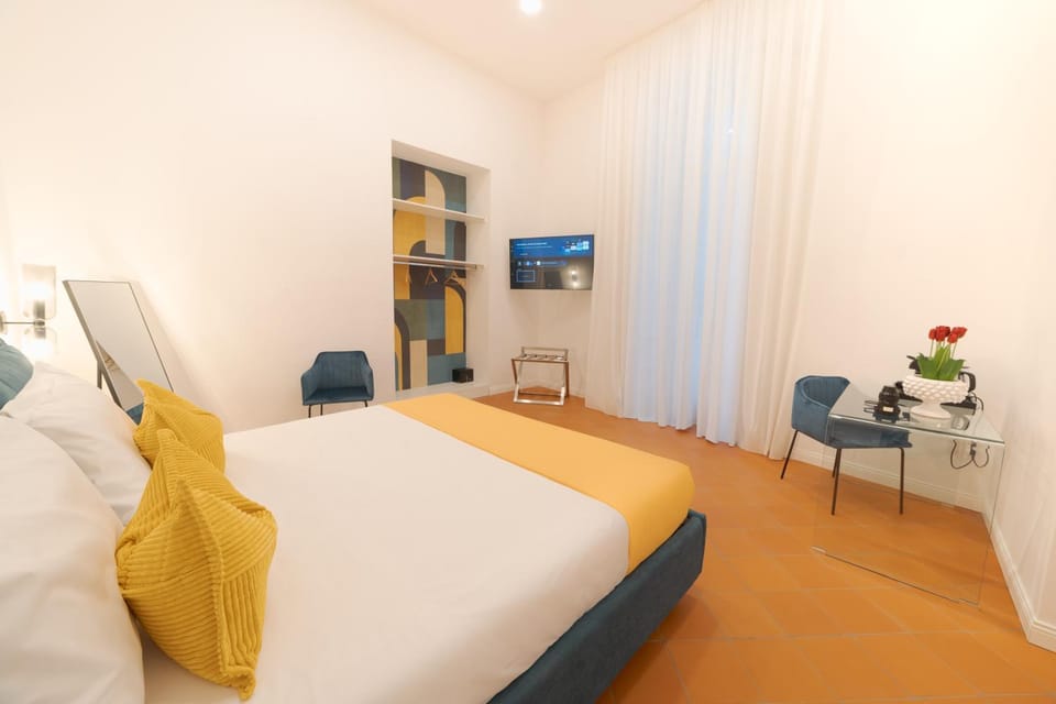 Palazzo Castriota Scanderbeg - the rooms Bed and Breakfast in Naples