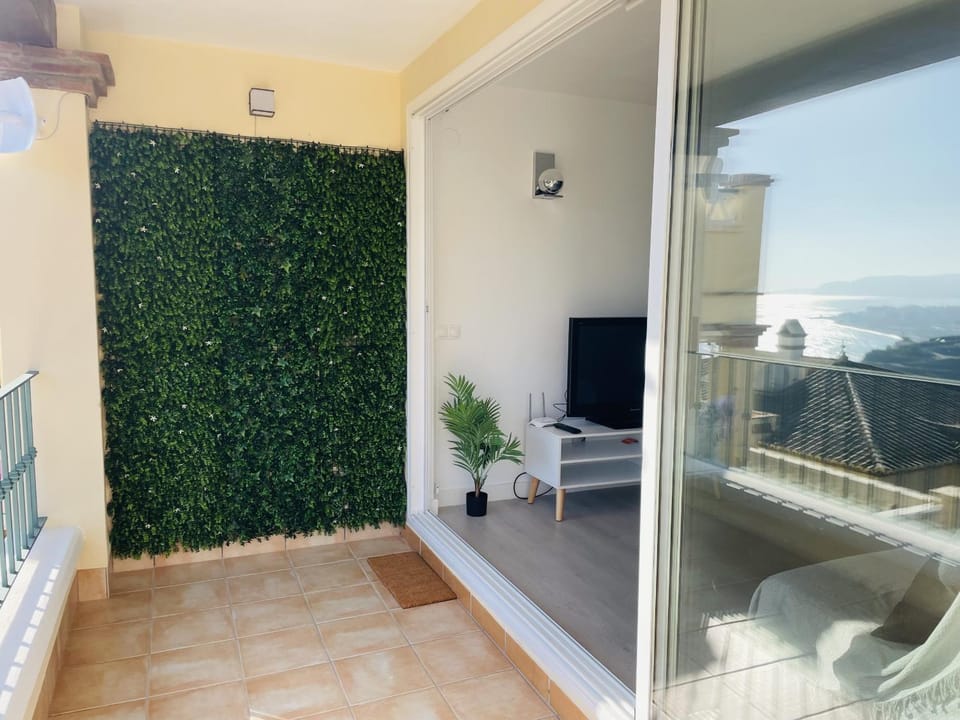 Apartamento Altos de Tamango con vistas y pisicina Apartment in Axarquía