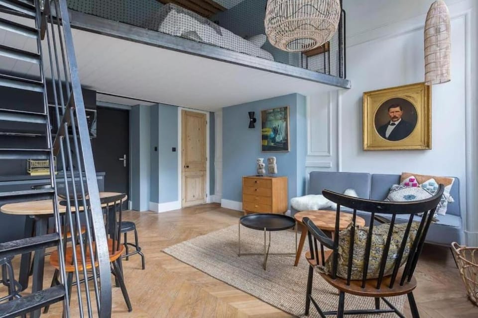Facade/entrance, Living room